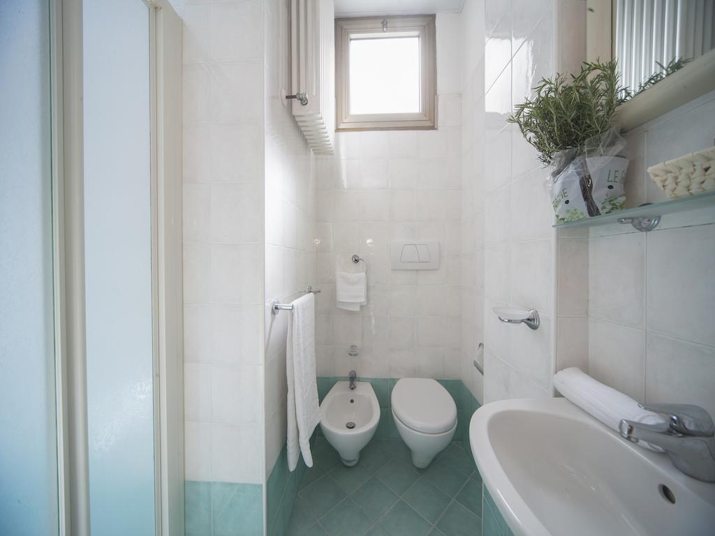 hotel manola rimini