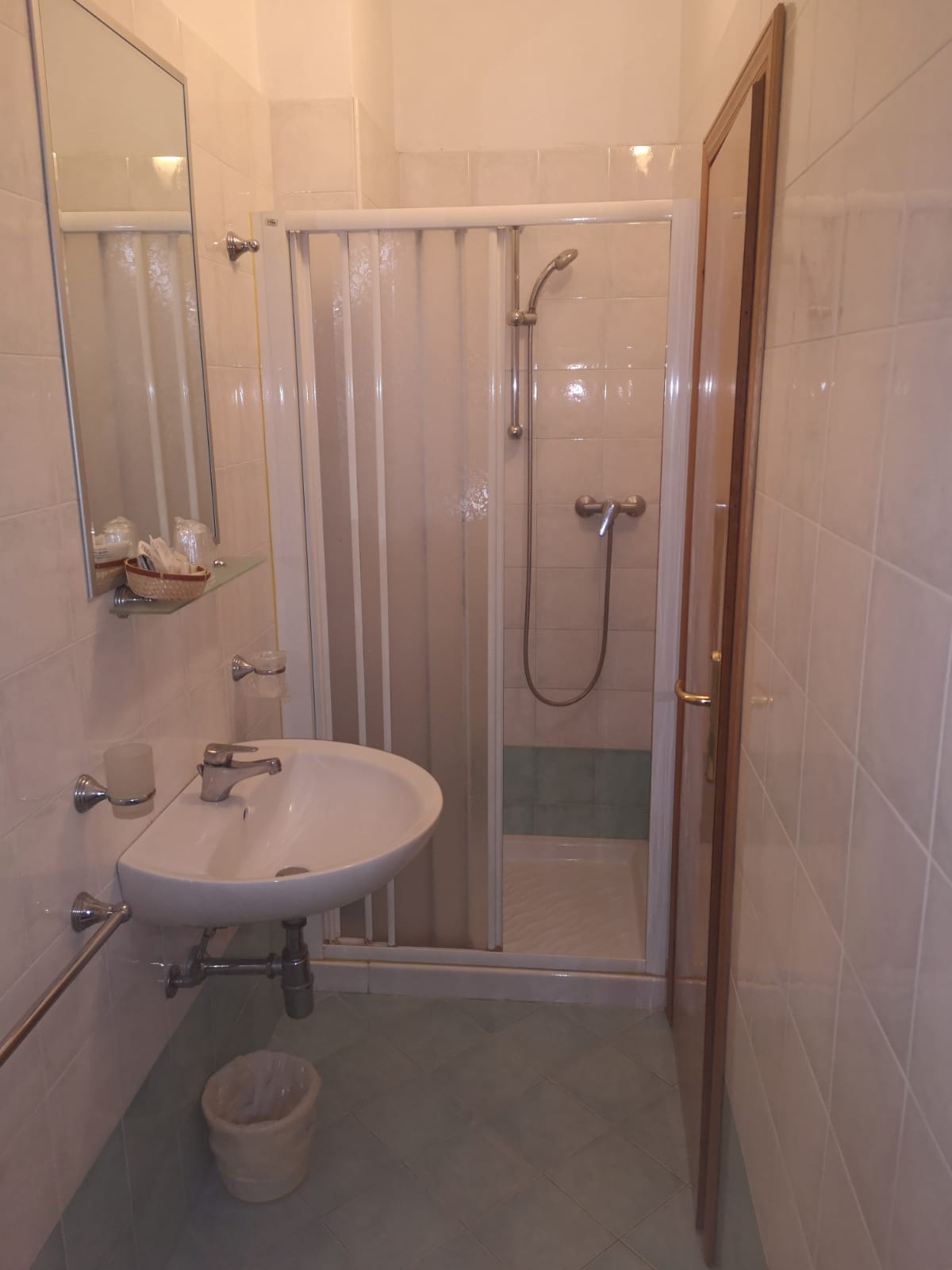 bagno hotel manola